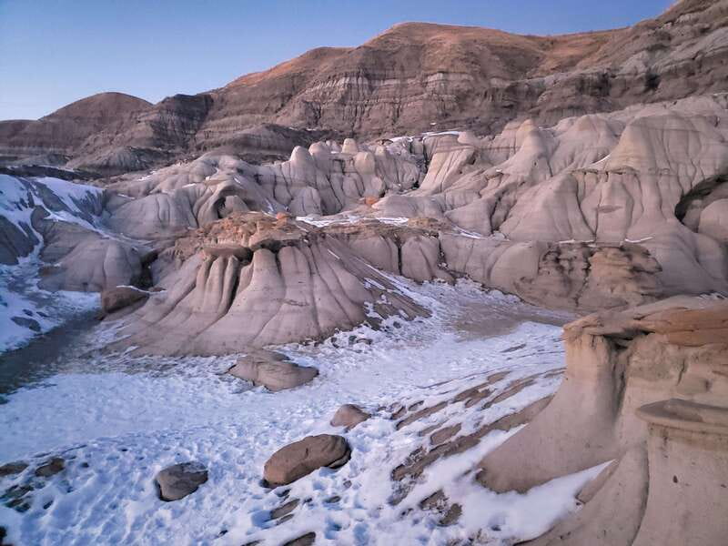 From Calgary: Drumheller Private Tour, Full day sightseeing - Wayne Ghost Town and the smaller roadside stops