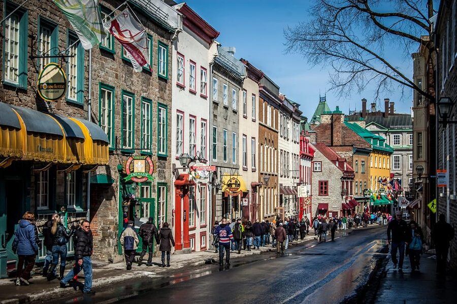 From Montreal: Full-Day Tour of Quebec City with Cruise - What you gain from a guided walk