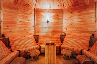 From Montreal: Natur’Eau Spa Day Trip with Admission Ticket