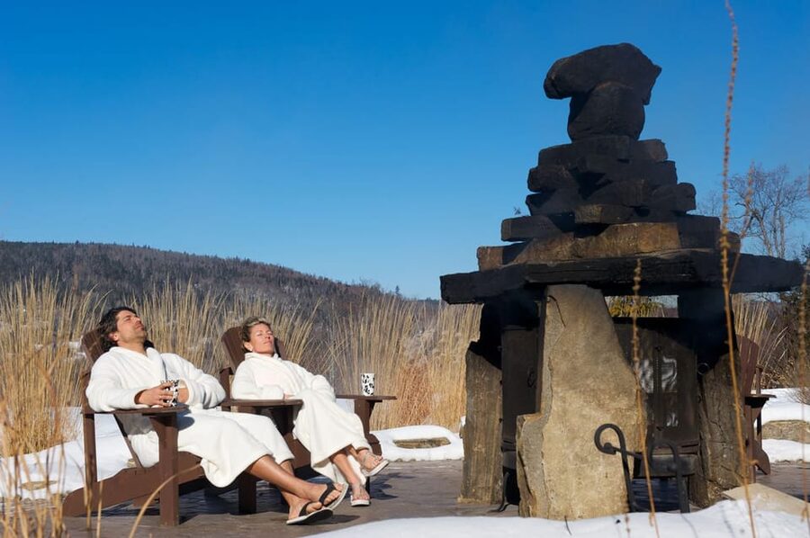 From Montreal: Natur'Eau Spa Day Trip with Admission Ticket - Outdoor hot whirlpools and the Nordic bath