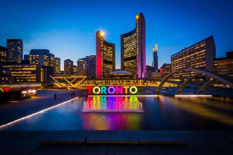 From Montreal: Toronto, Niagara Falls & 1000 Islands Tour - The bus time and the pace