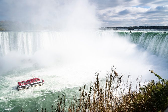 FROM TORONTO: Niagara Day Tour w/ Niagara on the Lake & Boat Ride - Niagara-on-the-Lake gives the morning some charm