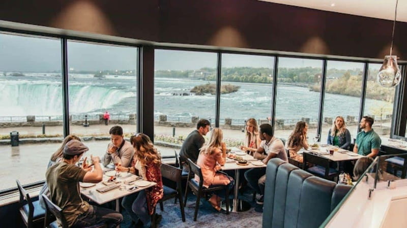 From Toronto: Niagara Falls Tour with Journey & Dinner - Why the nighttime view makes this tour different