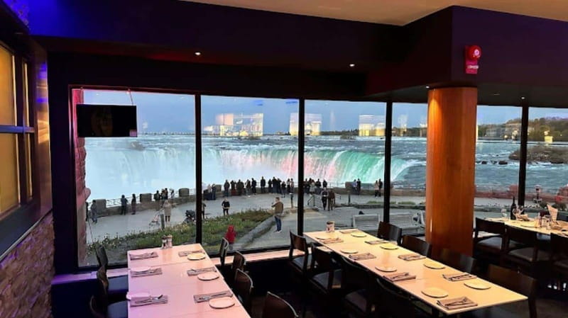 From Toronto: Niagara Falls Tour with Journey & Dinner - Dinner at Table Rock keeps the evening organized