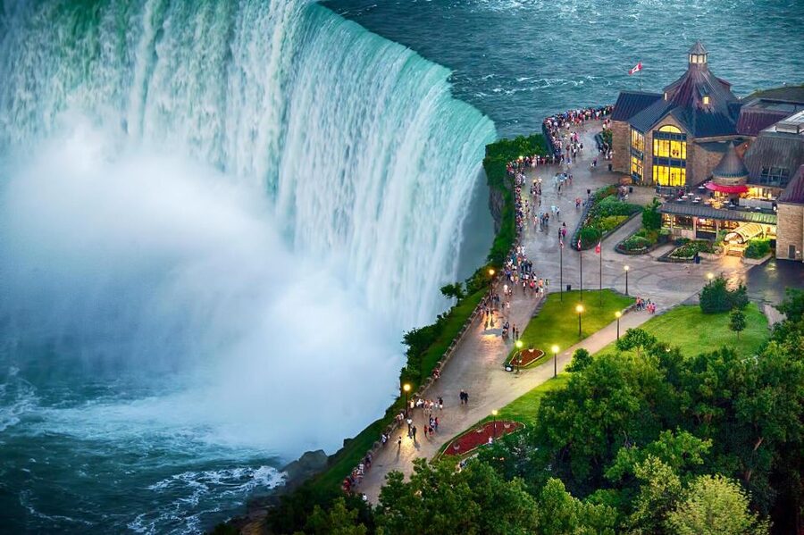From Toronto: Winter Wonder of Niagara Falls Tour - Why winter makes Niagara Falls worth seeing