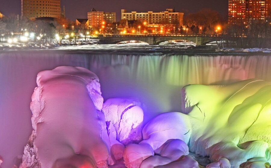 From Toronto: Winter Wonder of Niagara Falls Tour - The Floral Showhouse and Niagara-on-the-Lake