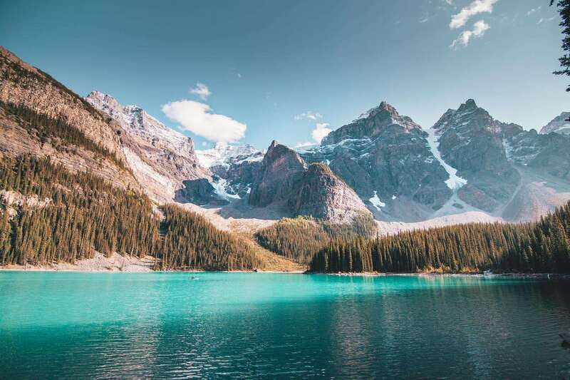 From Vancouver:4-Day Columbia Icefield & Banff National Park - Day one: Kelowna wine, Okanagan water, and Salmon Arm
