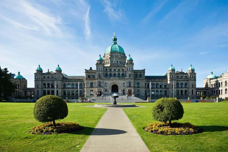 From Vancouver: Full-Day Victoria Tour with Ferry Ticket - The early pickup and the road to the ferry