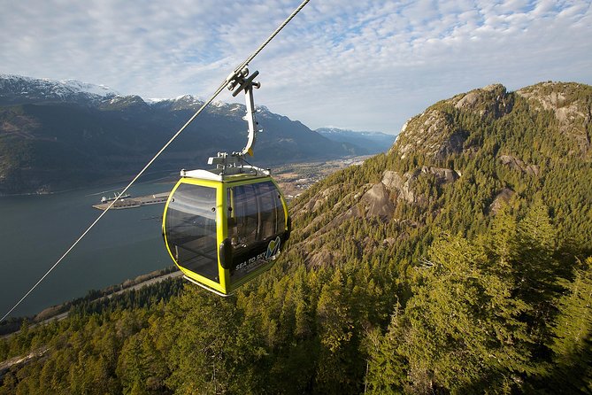 From Vancouver: Whistler & Sea to Sky Gondola with Shannon Falls - Shannon Falls gives you a quick natural stop