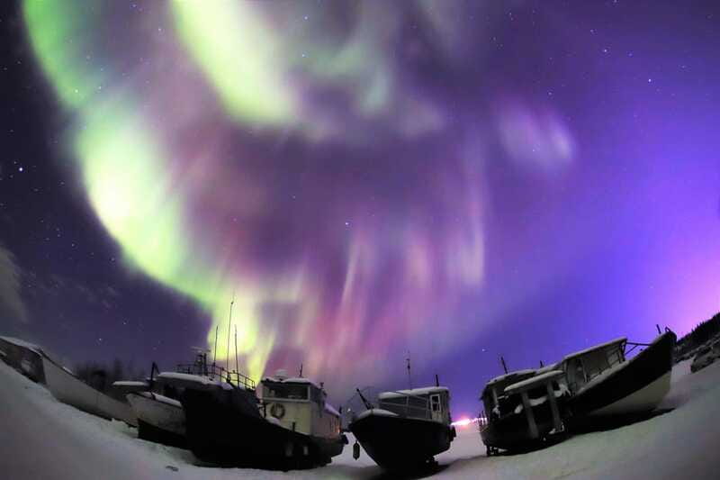 From Yellowknife: Northern Lights Bus Tour with Photos - Photos included instead of an extra sales pitch