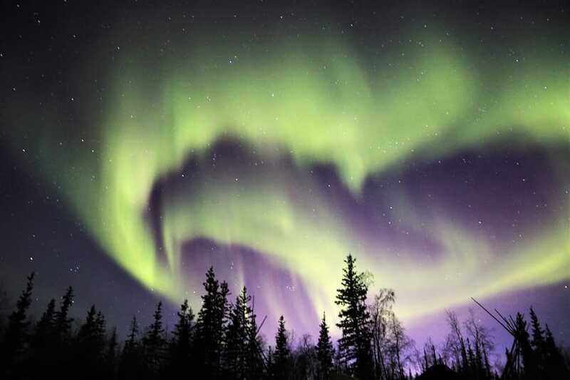 From Yellowknife: Northern Lights Bus Tour with Photos - Who should book this tour
