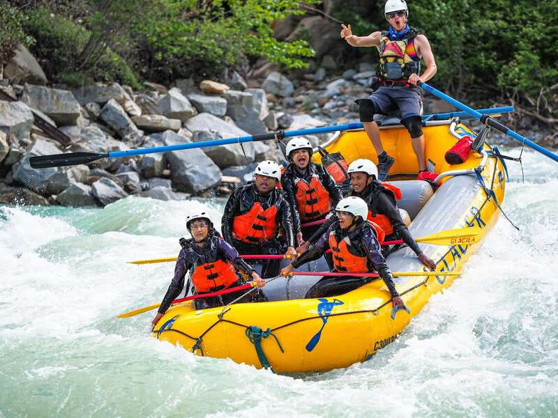 Golden, BC: Kicking Horse River Half Day Whitewater Rafting - What the scenery adds to the ride