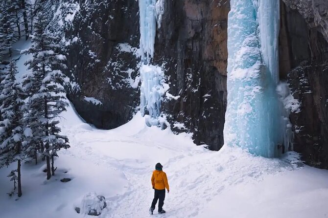 Grotto Canyon Majestic Ice Walk tour from Banff, Calgary, Canmore - A small group keeps the outing manageable
