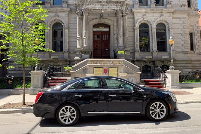 Half day private city tour - Old Montreal: stone streets and major landmarks