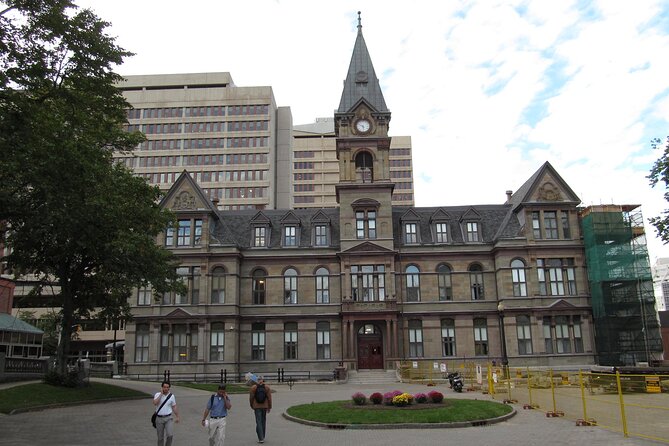 Halifax Churches, Gardens & Graveyards: a Smartphone Audio Walking Tour - Grand Parade, City Hall, and St. Paul’s