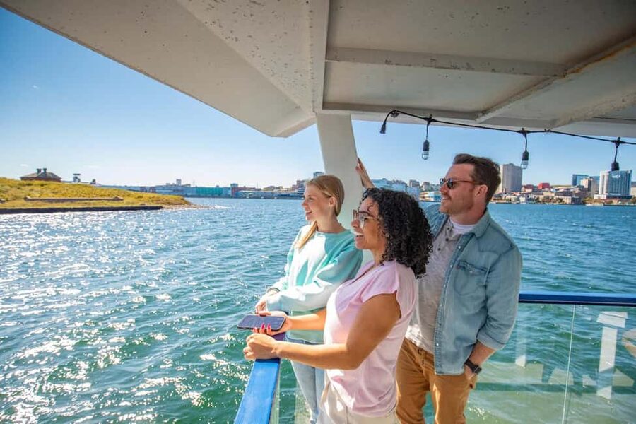 Halifax: Georges Island National Historic Site Ferry Ticket - The 10-minute ferry across Halifax Harbour