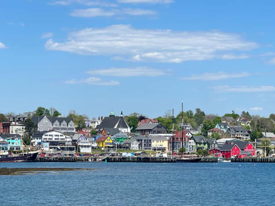 Halifax: Lunenburg and Mahone Bay Private Tour - The value of a flexible private tour