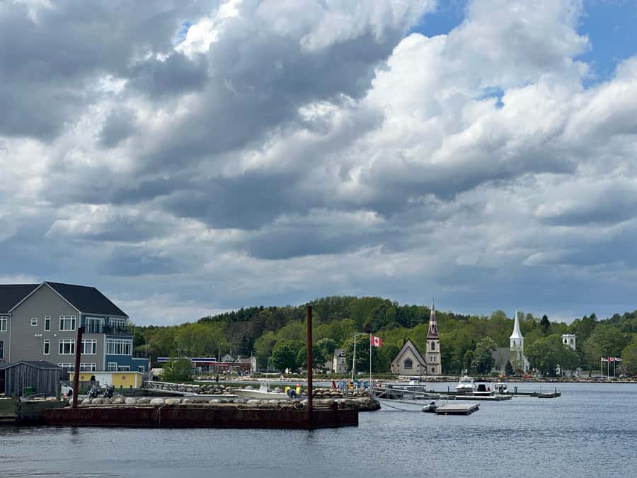 Halifax: Lunenburg and Mahone Bay Private Tour - Booking flexibility and meeting your driver