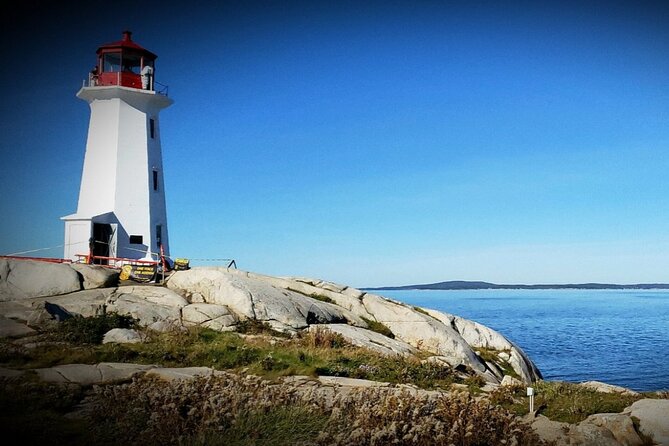 Halifax Peggy’s Cove Express - The hour-long ride from Halifax to the coast