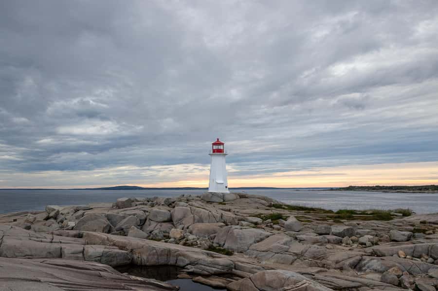 Halifax Small-Group Express Peggy’s Cove Tour - Key points at a glance