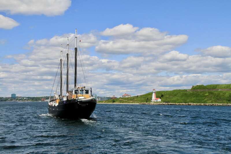 Halifax: Tall Ship Harbor Sailing Cruise with Live Music - The 90-minute main cruise