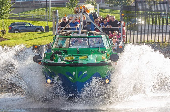Harbour Hopper Tours: Charlottetown, PEI - What the guides add to the ride