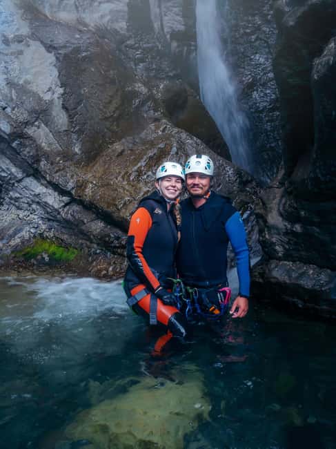 Heart Creek Canyoning tour - Beginner friendly - Near Banff - Slides and the walk back to the cars