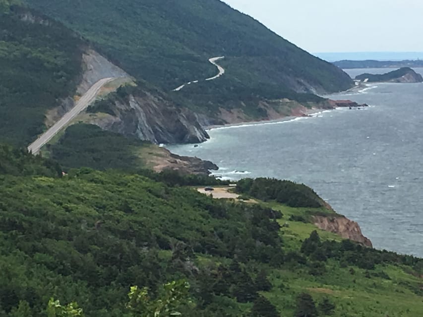 Highlands National Park: Cabot Trail Tour - Meeting your guide at the Sydney cruise port