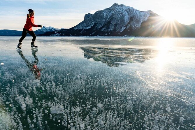 Icefields Parkway and Ice Bubbles of Abraham Lake Adventure - Peyto Lake and the short snowy walk