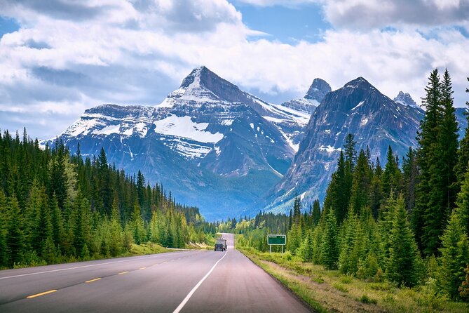 Icefields Parkway Self-Guided Driving Audio Tour - What this Icefields Parkway audio tour actually does