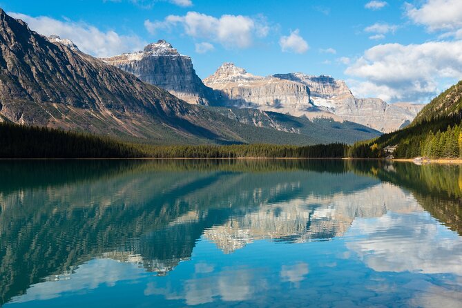 Icefields Parkway Self-Guided Driving Audio Tour - Mountain peaks and waterfalls along the middle section