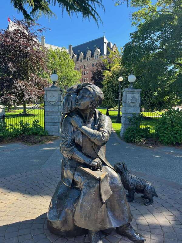 Iconic & Obscure Victoria Walking Tour - Bastion Square and the rough gold rush years