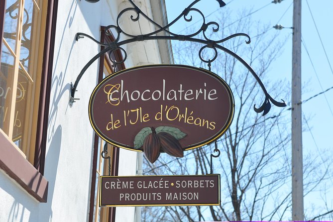 Island of Orleans Taste and Drink Tour - The guide can make or break the bus ride