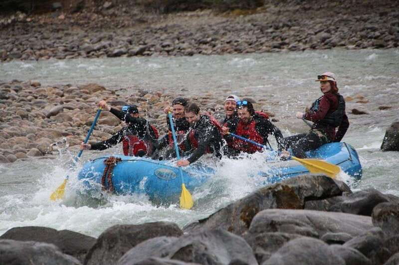 Jasper: Athabasca River Mile 5 Whitewater Rafting Tour - The calm opening and the first mountain views