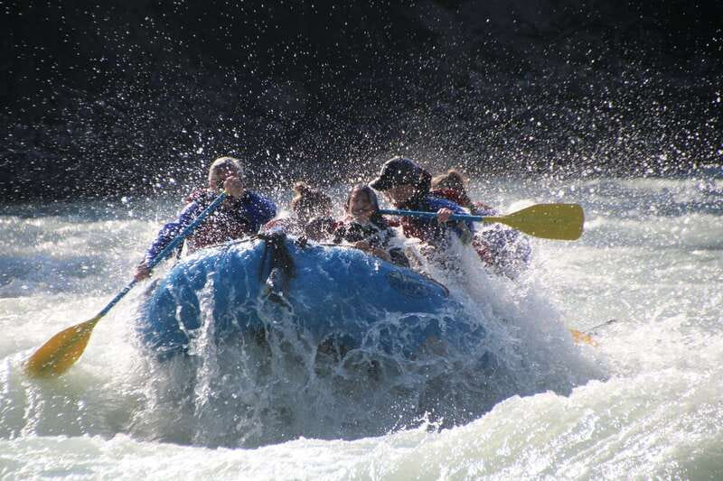 Jasper: Athabasca River Mile 5 Whitewater Rafting Tour - Practical tips for a smoother ride