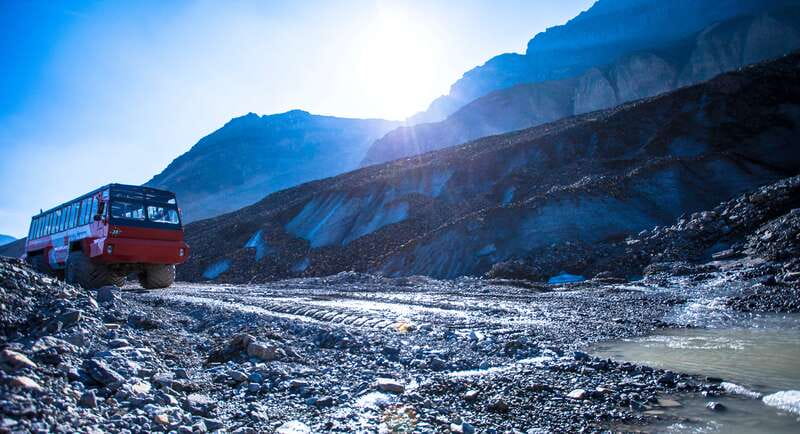 Jasper: Columbia Icefield Skywalk and Ice Explorer Ticket - Guides make the difference