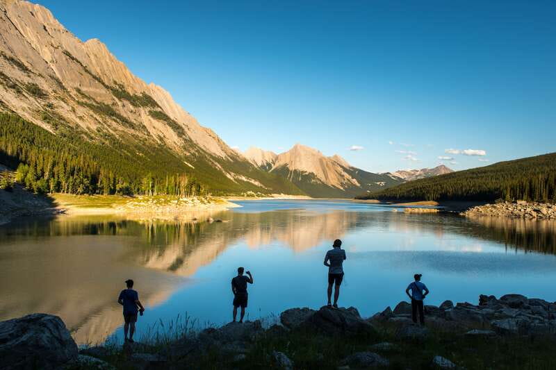 Jasper: Maligne Valley Wildlife & Spirit Island Cruise - Why Maligne Valley makes a strong full-day outing