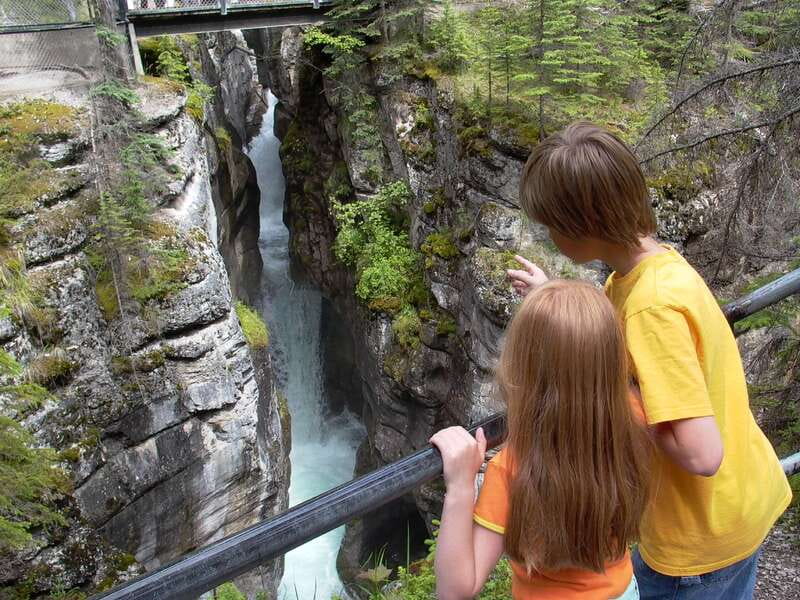 Jasper: Maligne Valley Wildlife & Spirit Island Cruise - The possible Maligne Canyon walk