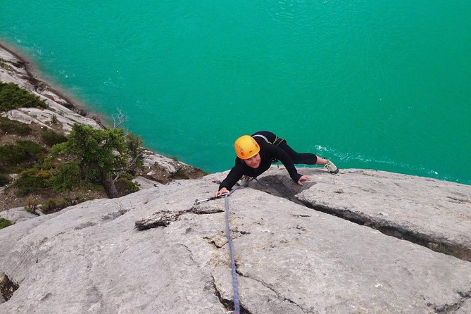 Jasper Rock Climbing Experience - Learning to trust the ropes