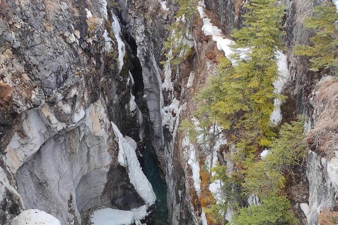 Johnston Canyon, Marble Canyon Hiking and Banff Town day tour - A small vehicle makes the long day easier