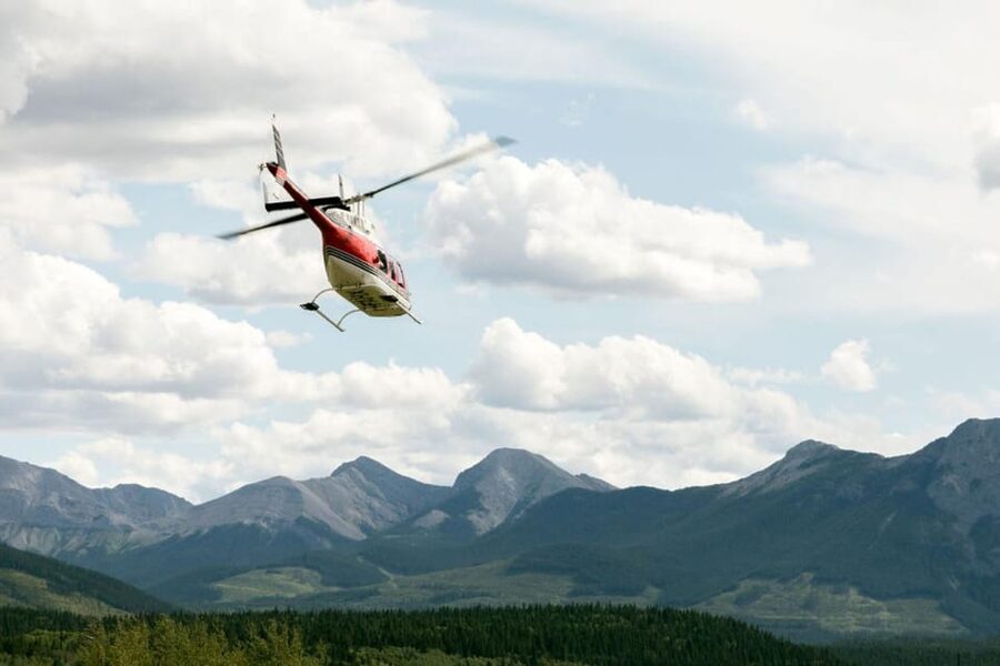 Kananaskis: 30-Minute Heli Tour of Minnewanka Lake and Banff - Lake Minnewanka from the helicopter