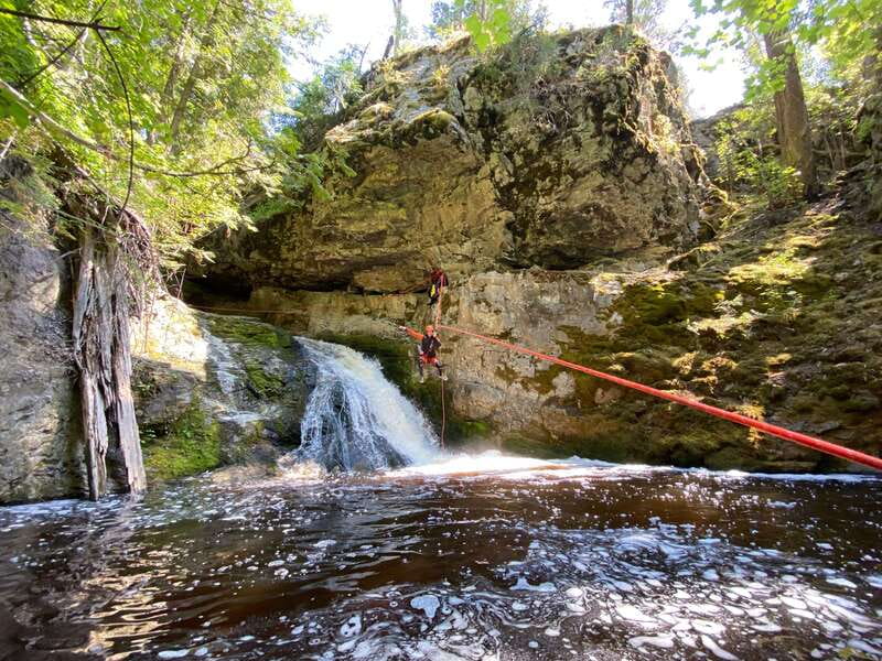 Kelowna: Adrenaline Canyoning Tour - The 2-hour-40-minute canyon route