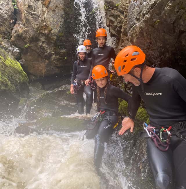 Kelowna: Adrenaline Canyoning Tour - The final 20-minute hike back