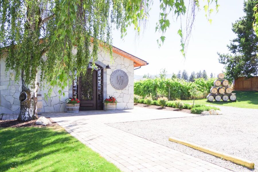 Kelowna: E-Bike Guided Wine Tour with Lunch & Tastings - How good is the value at $175?