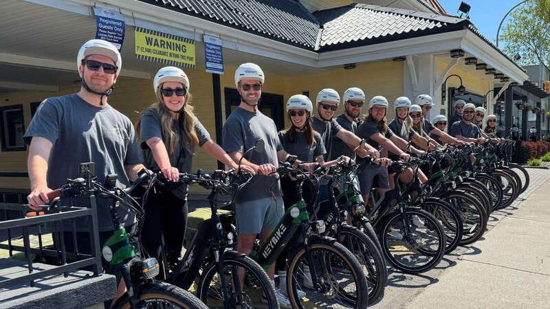 Kelowna: E-Bike Rental with In-App Navigation Guide - Safety, age, and rider requirements