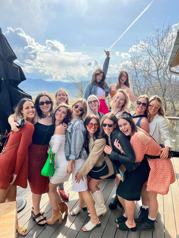 Kelowna: Lake Country Full Day Guided Wine Tour - Intrigue Wines keeps the afternoon moving
