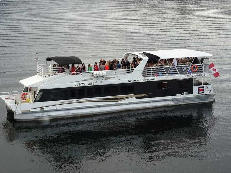 Kelowna: Okanagan Lake Afternoon Cruise - Casa Loma, Lakeview Heights, and the winery shore