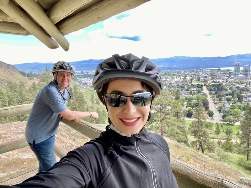 Kelowna: Okanagan Lake Guided E-Bike Tour with Picnic - Getting Set Up at Lakeside Eco-Sports