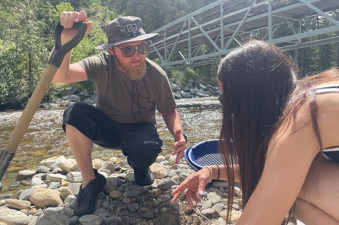 Kelowna Scenic Canyon Gold Panning Experience - Who will enjoy this most?