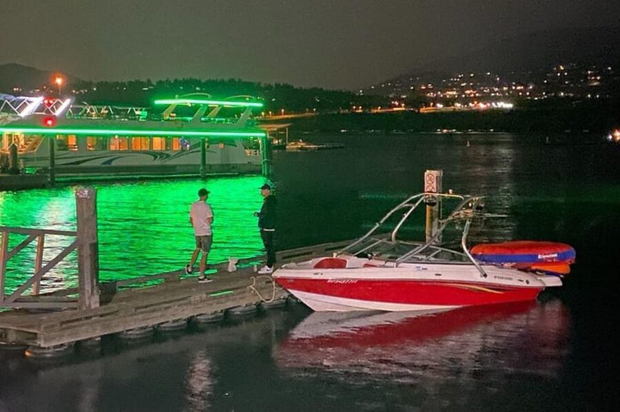 Kelowna: StarCraft C1700 Speed Boat Rental - Driving without a boating license